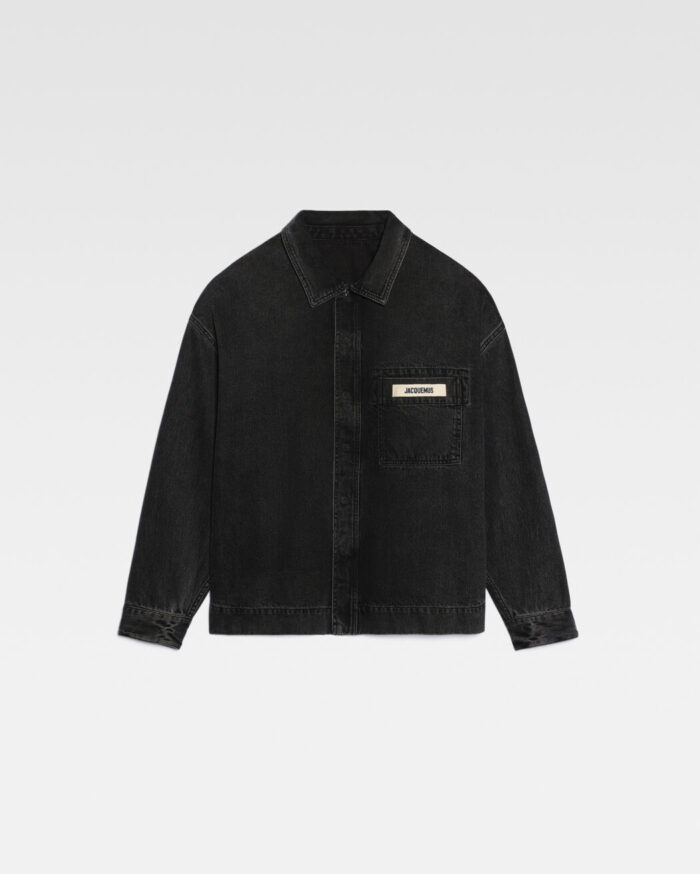 La chemise de-Nimes/Boxy Black denim shirt.